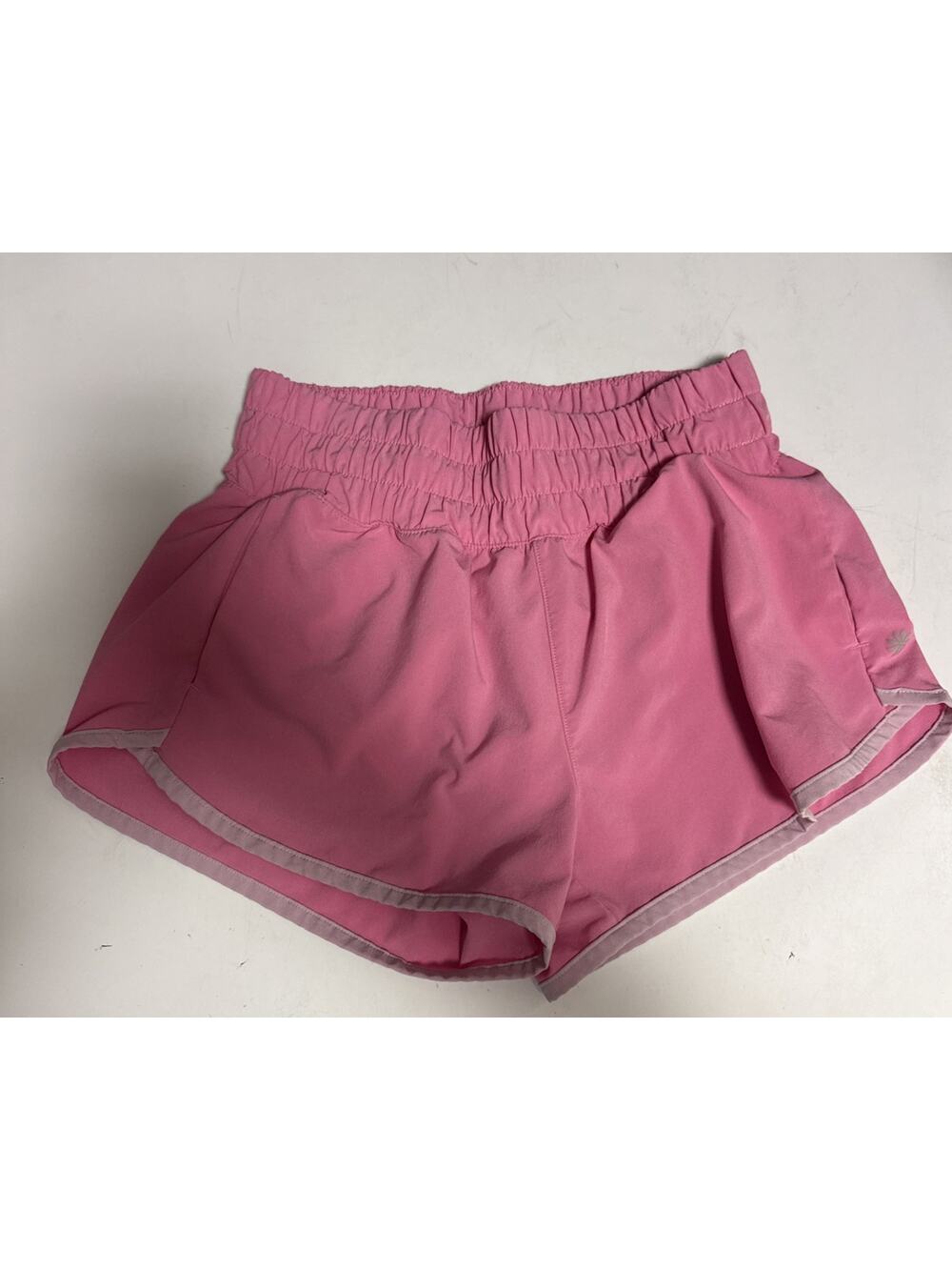 Athleta Girl Run Free 2.5 Pink Shorts Size M 8-10 Summer
